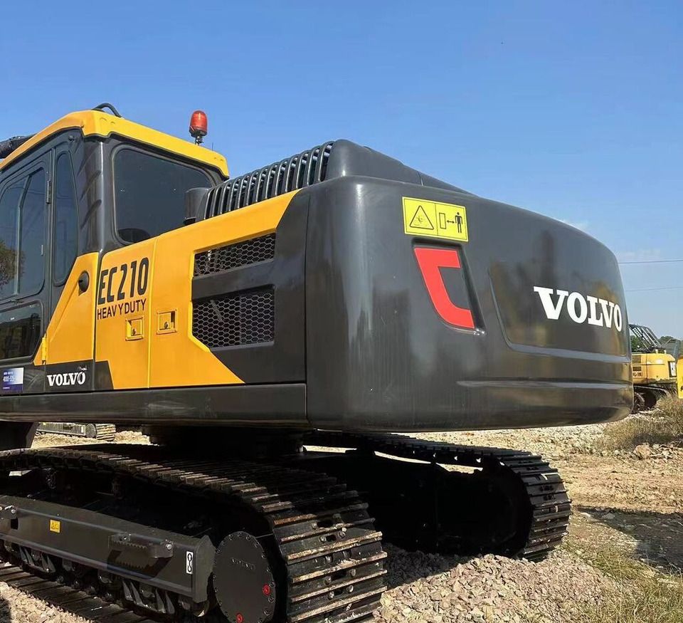 2018 Volvo EC210 crawler excavator rear three-quarter view 2018 Volvo EC210 crawler excavator rear three-quarter view