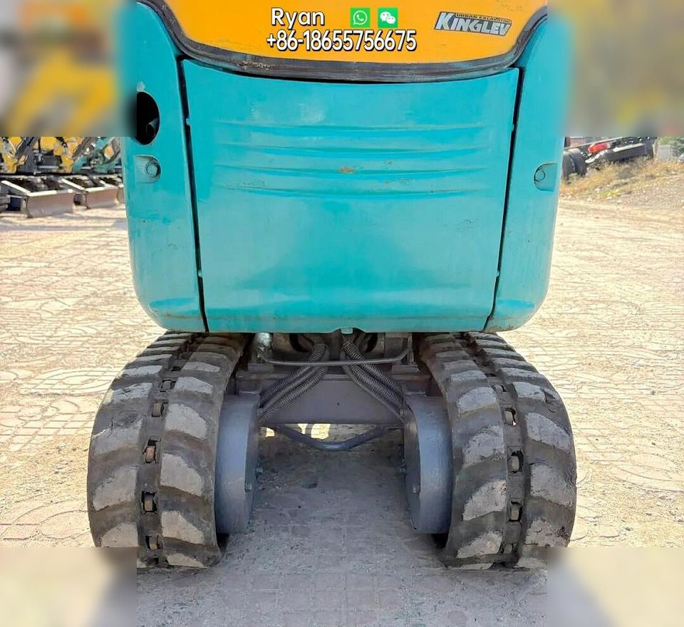 2014 Kubota U-008 mini excavator rear view 2014 Kubota U-008 mini excavator rear view