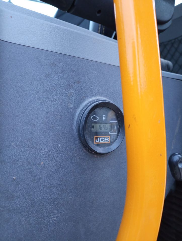 2022 JCB 150X LTDSV crawler excavator interior hour meter