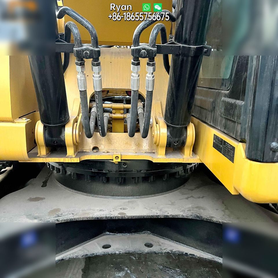 2022 Caterpillar 320GC crawler excavator boom hydraulic connection detail 2022 Caterpillar 320GC crawler excavator boom hydraulic connection detail