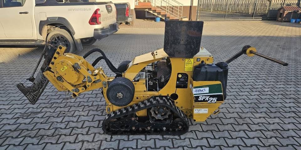 2018 Vermeer SPX25 crawler excavator, side view