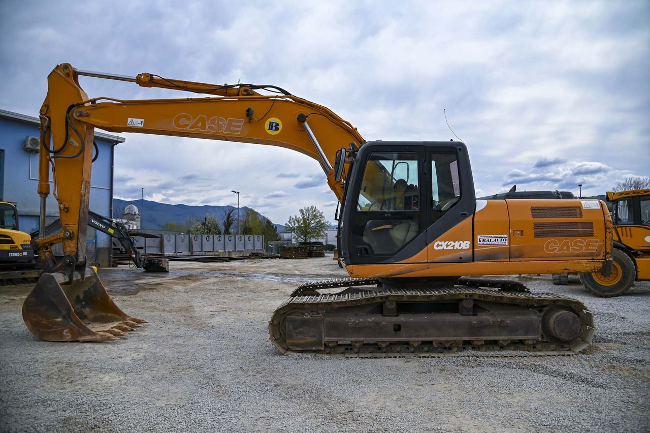 2007 CASE CX210B NLC crawler excavator, side view