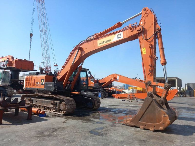2022 Hitachi Zaxis 470 crawler excavator, side view 2022 Hitachi Zaxis 470 crawler excavator, side view