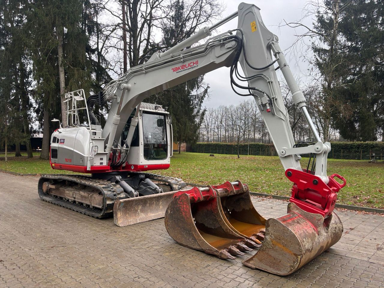 2015 Takeuchi TB2150R crawler excavator side view 2015 Takeuchi TB2150R crawler excavator side view