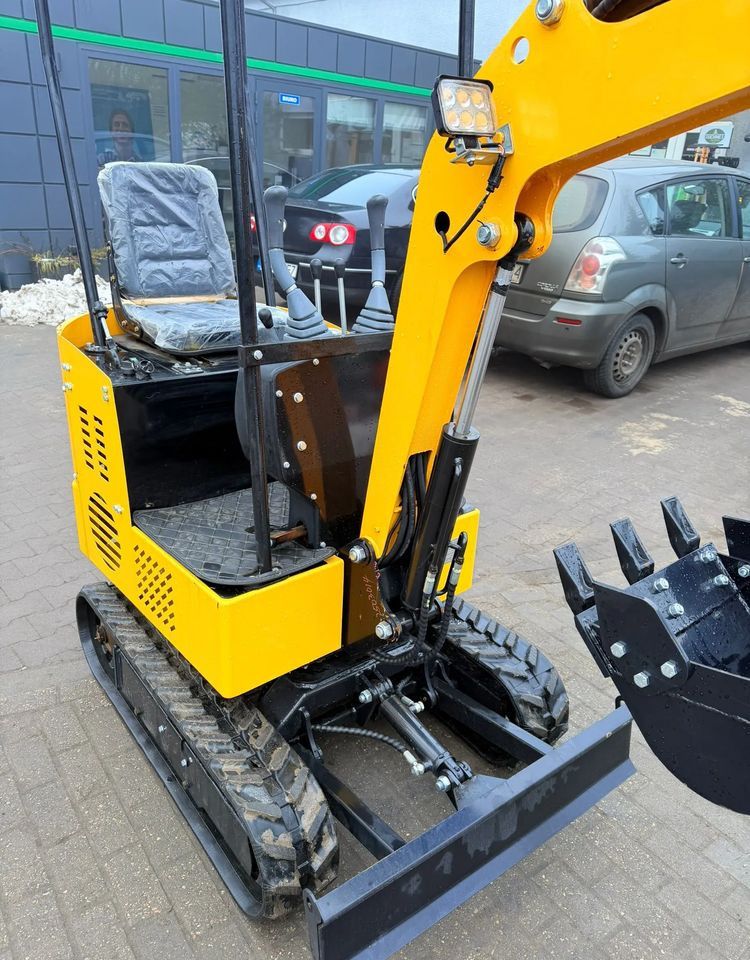 2025 JPC KV12 mini excavator, side view 2025 JPC KV12 mini excavator, side view