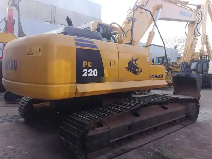 2018 Komatsu PC220 гусеничний екскаватор, задній тричвертний вигляд 2018 Komatsu PC220 гусеничний екскаватор, задній тричвертний вигляд