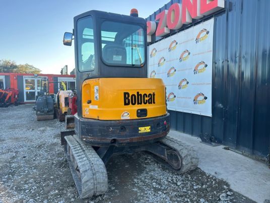 2016 Bobcat E35 mini excavator rear view 2016 Bobcat E35 mini excavator rear view