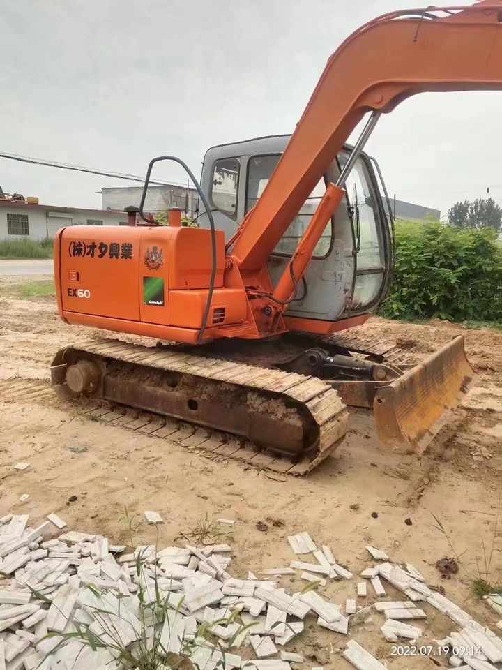 2017 Hitachi EX60-5 mini excavator, side view 2017 Hitachi EX60-5 mini excavator, side view