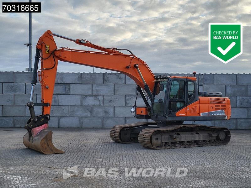 2020 Doosan DX225LC-5 crawler excavator, side view 2020 Doosan DX225LC-5 crawler excavator, side view
