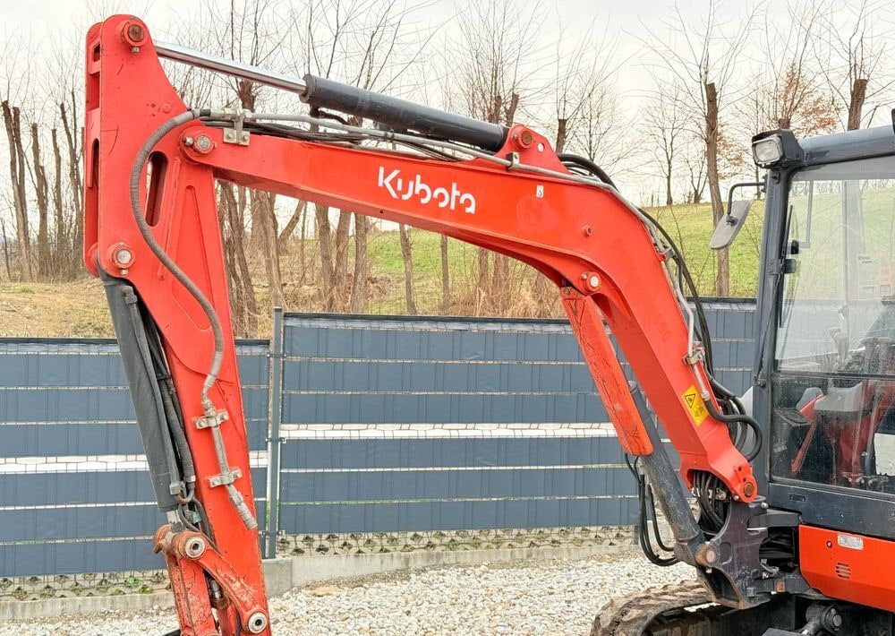 2015 Kubota U35-3&3 mini excavator boom and cab view