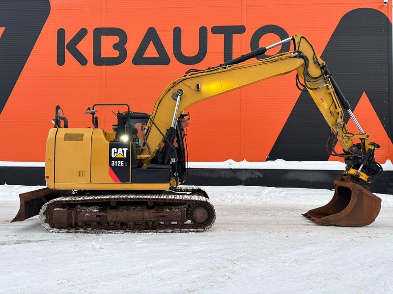 2015 Caterpillar 312 EL crawler excavator side view 2015 Caterpillar 312 EL crawler excavator side view