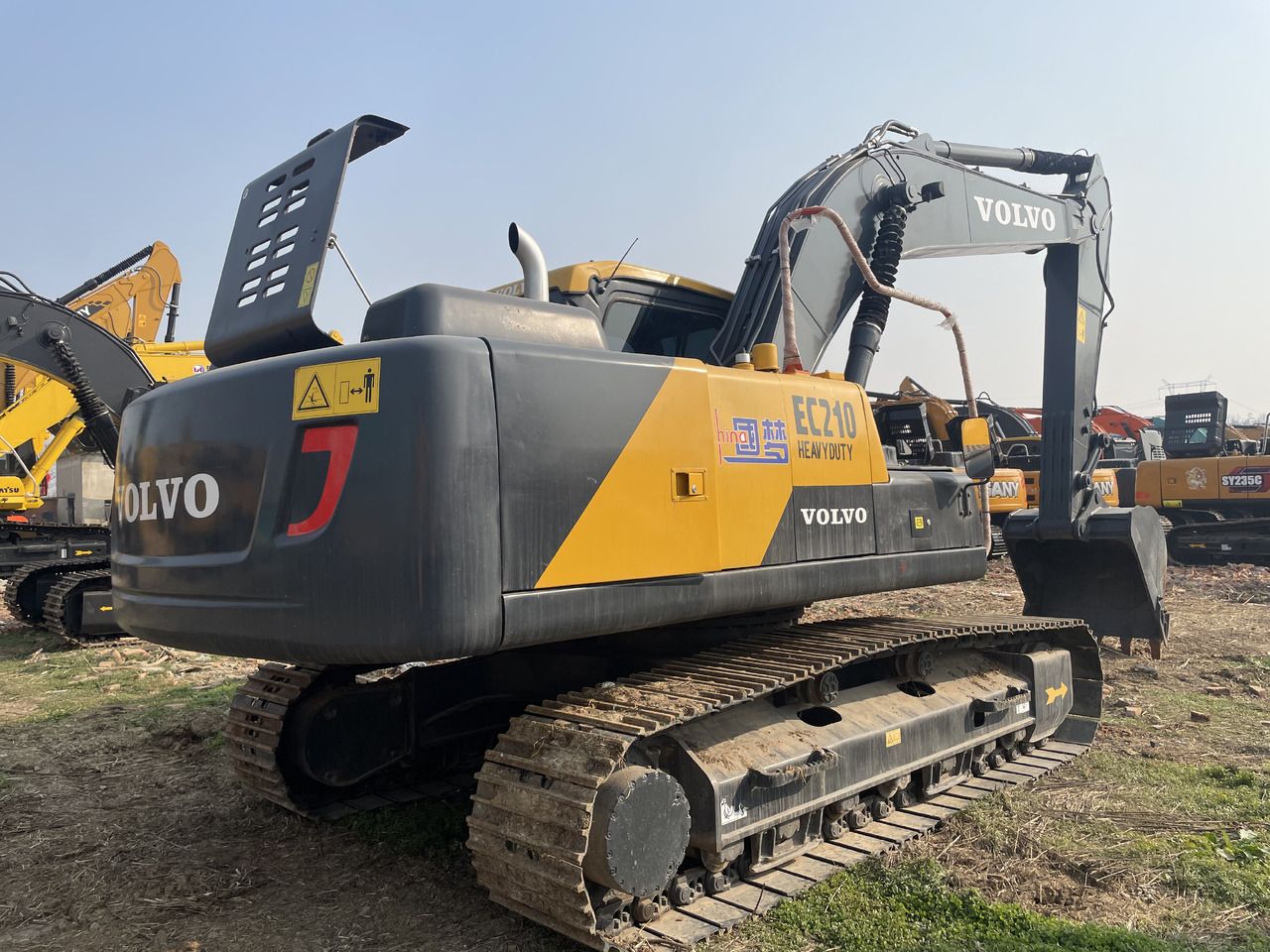 2022 Volvo EC210 crawler excavator, rear three-quarter view 2022 Volvo EC210 crawler excavator, rear three-quarter view