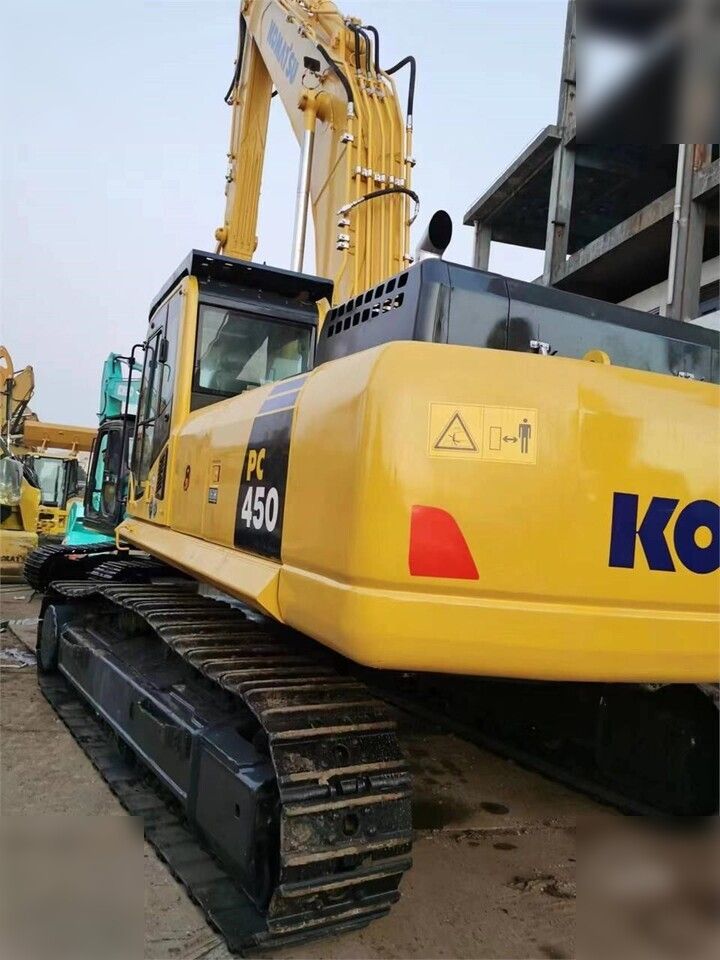 2019 Komatsu PC450-8 crawler excavator rear three-quarter view 2019 Komatsu PC450-8 crawler excavator rear three-quarter view