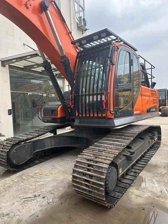 2020 Doosan DX300 crawler excavator, front three-quarter view
