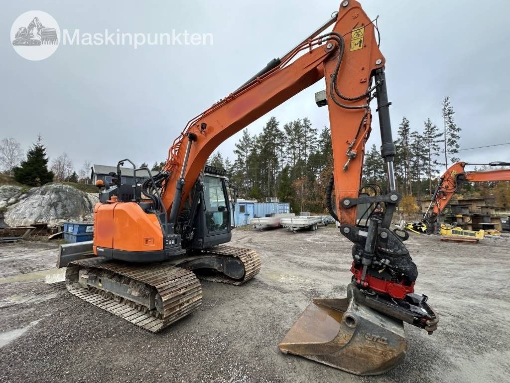 2019 Doosan DX140LCR-5 crawler excavator, side view 2019 Doosan DX140LCR-5 crawler excavator, side view