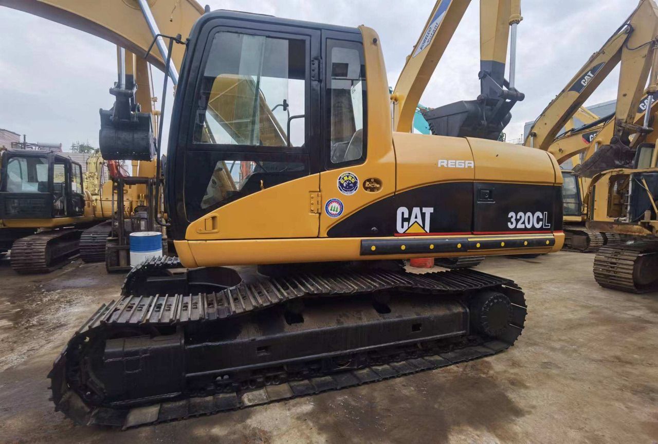 Escavadora de rastos Caterpillar 320CL de 2018, vista lateral Escavadora de rastos Caterpillar 320CL de 2018, vista lateral