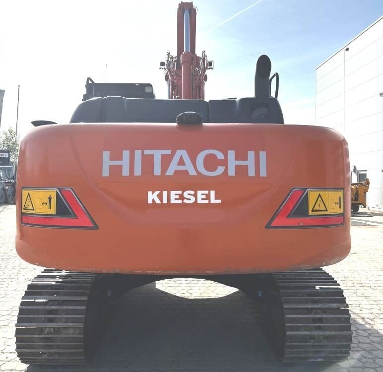 2021 Hitachi ZX250 LCN-7 crawler excavator, rear view 2021 Hitachi ZX250 LCN-7 crawler excavator, rear view