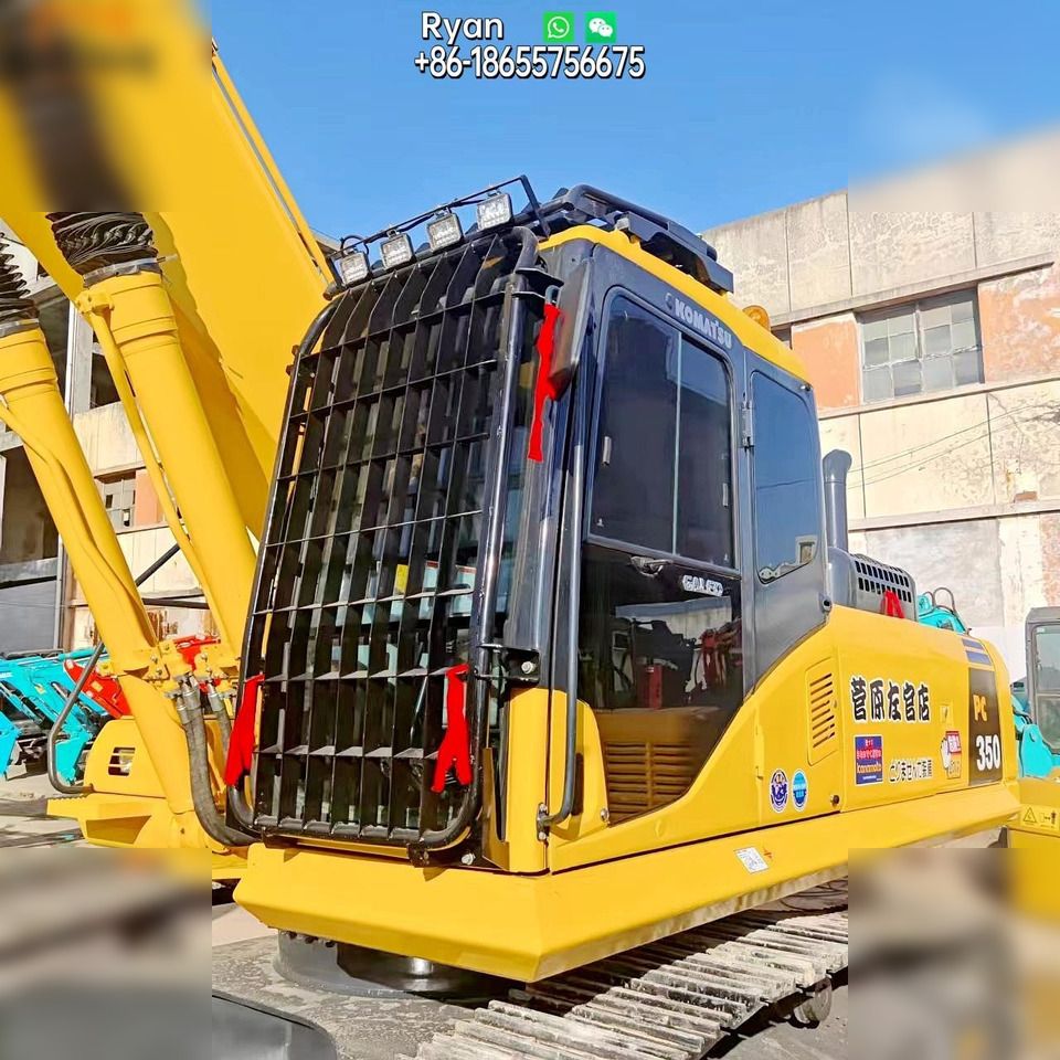 2022 Komatsu PC350-7 crawler excavator cab view 2022 Komatsu PC350-7 crawler excavator cab view