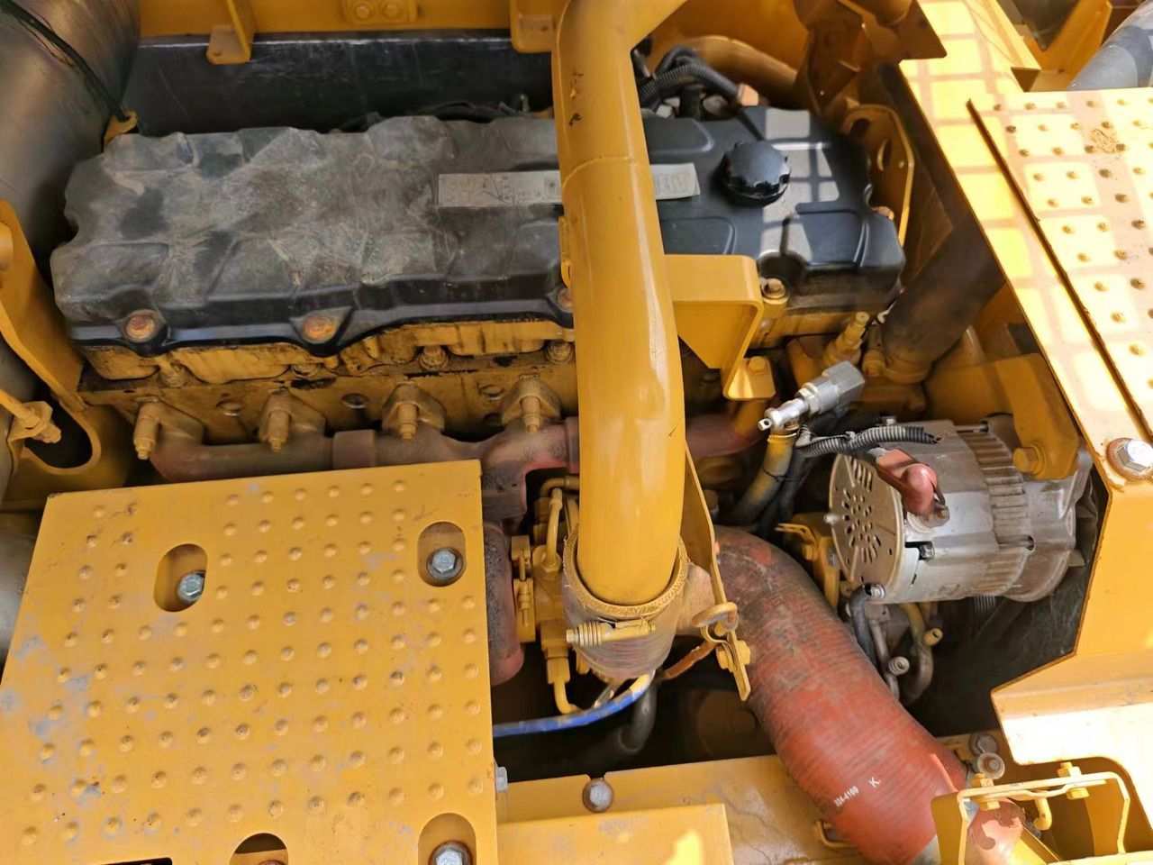 2020 Caterpillar 336D2 crawler excavator engine compartment view 2020 Caterpillar 336D2 crawler excavator engine compartment view