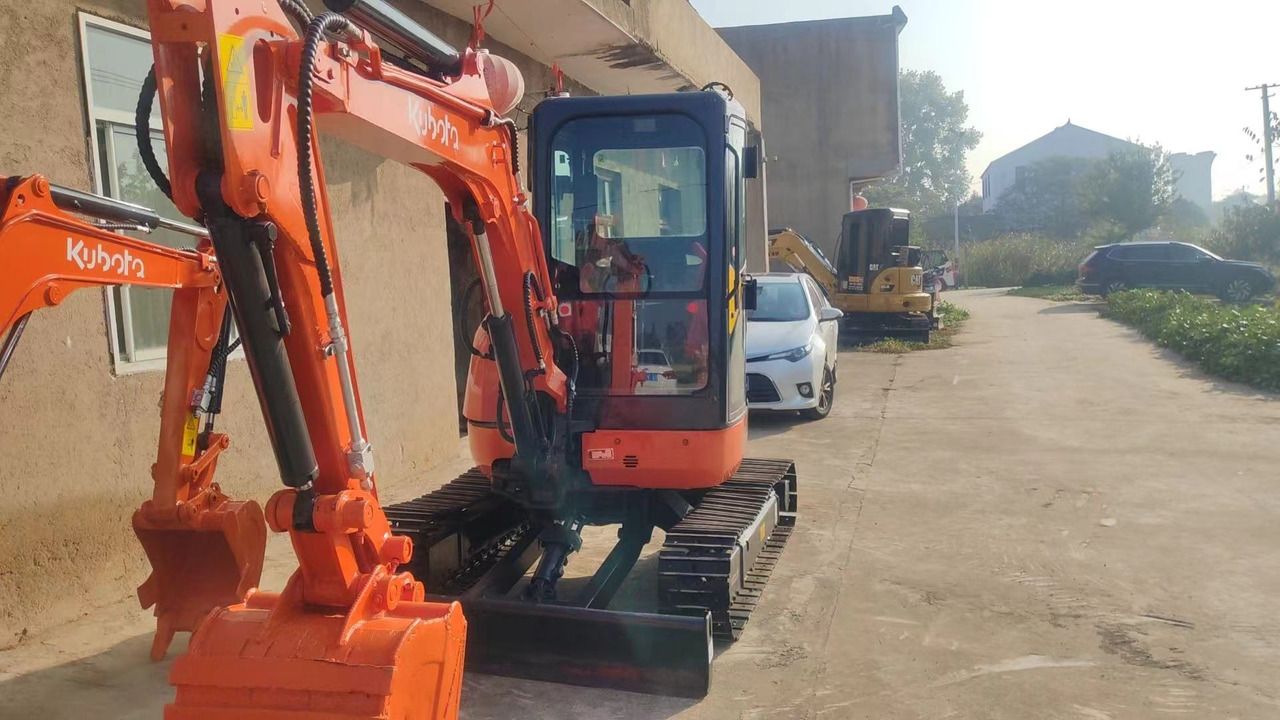 2023 Kubota U35-5 mini excavator, front three-quarter view 2023 Kubota U35-5 mini excavator, front three-quarter view