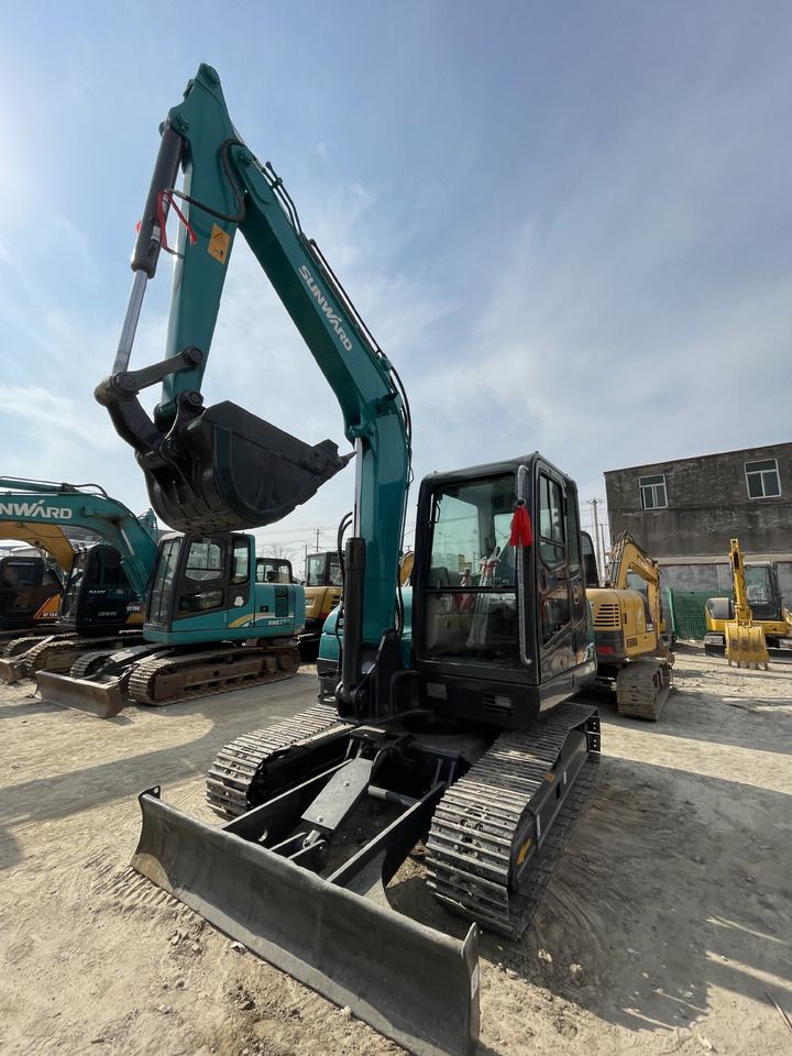 2023 Sunward SWE70E crawler excavator, front three-quarter view 2023 Sunward SWE70E crawler excavator, front three-quarter view