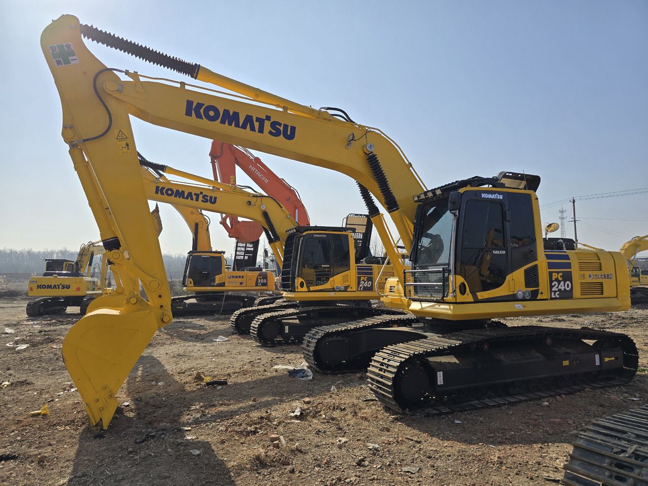 2025 Komatsu PC240-8 crawler excavator, side view 2025 Komatsu PC240-8 crawler excavator, side view