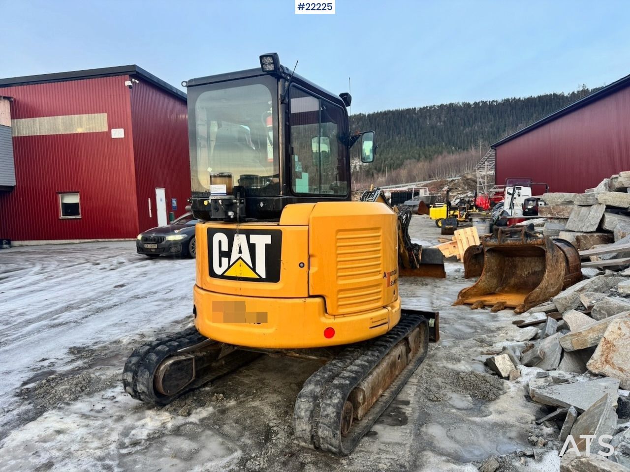2018 Caterpillar 303.5ECR mini excavator rear view 2018 Caterpillar 303.5ECR mini excavator rear view