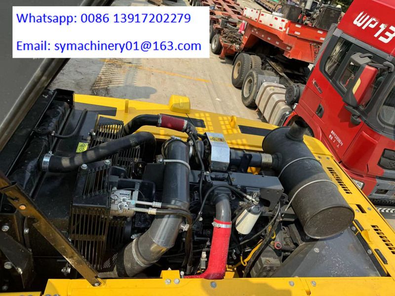 2025 Komatsu PC300 crawler excavator engine compartment view 2025 Komatsu PC300 crawler excavator engine compartment view