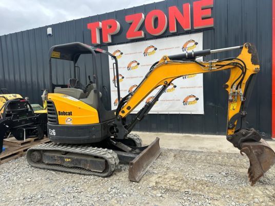 2016 Bobcat E26 mini excavator, side view 2016 Bobcat E26 mini excavator, side view
