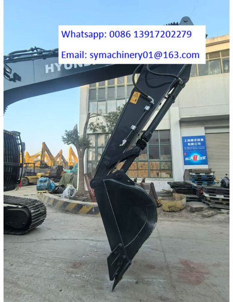 2024 Hyundai R220LC-9S crawler excavator boom and bucket view