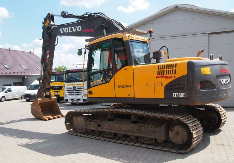 2008 Volvo EC180CL crawler excavator, side view 2008 Volvo EC180CL crawler excavator, side view
