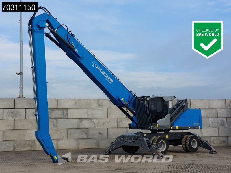 2024 Terex MHL350 S5 material handler side view 2024 Terex MHL350 S5 material handler side view