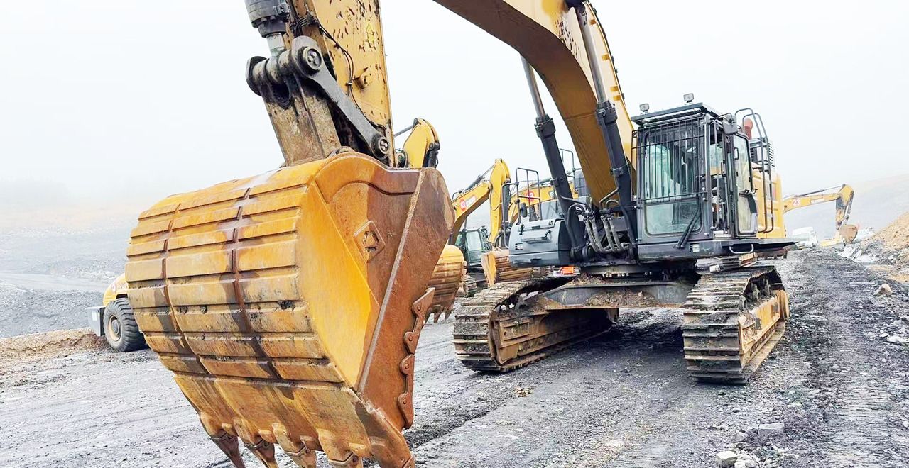 2021 XCMG XE690DK crawler excavator, front bucket view 2021 XCMG XE690DK crawler excavator, front bucket view