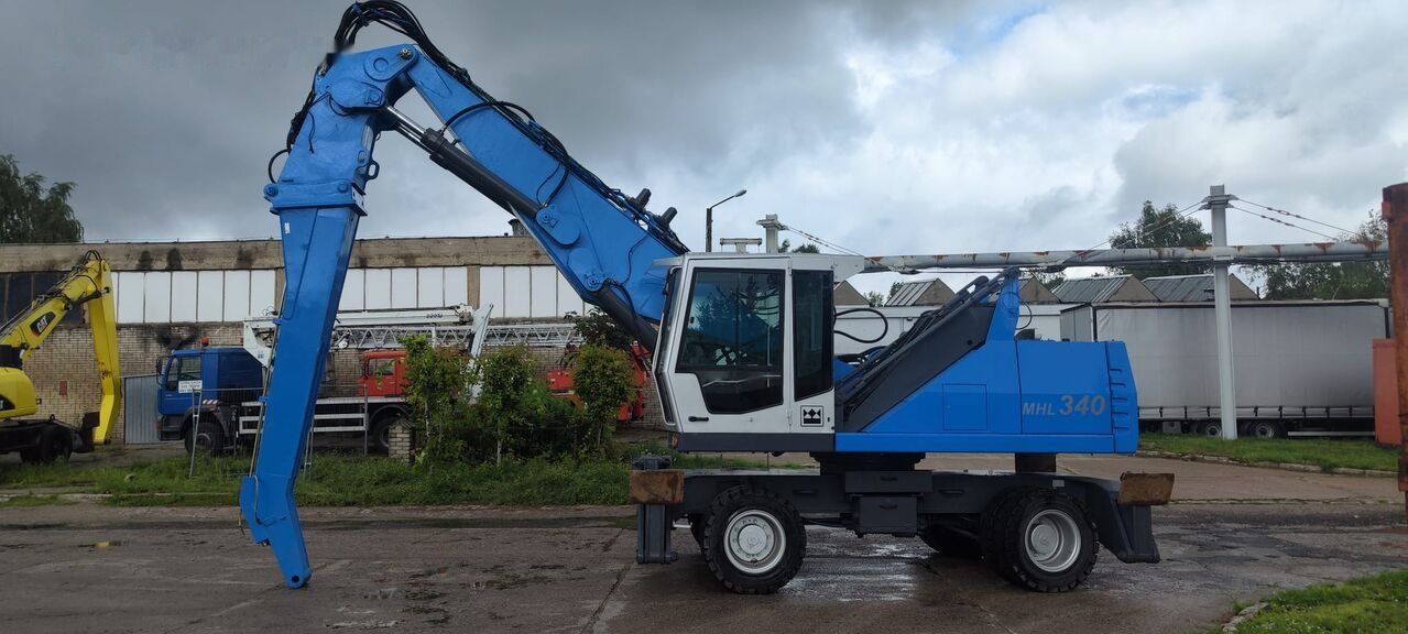2008 Fuchs MHL340D FQC material handler, side view