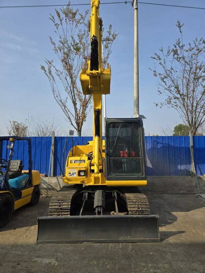 2024 Komatsu PC70 mini excavator, front view 2024 Komatsu PC70 mini excavator, front view