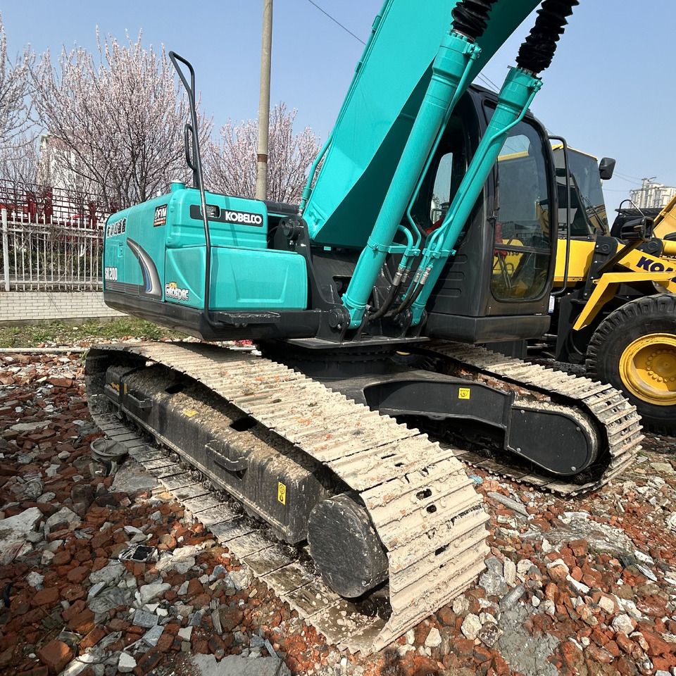 2022 Kobelco SK200 crawler excavator, rear three-quarter view
