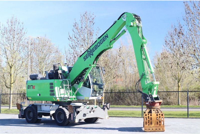 2019 Sennebogen 817E wheel excavator, side view 2019 Sennebogen 817E wheel excavator, side view