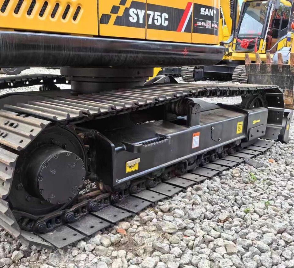 2022 Sany SY75C crawler excavator side view of undercarriage 2022 Sany SY75C crawler excavator side view of undercarriage