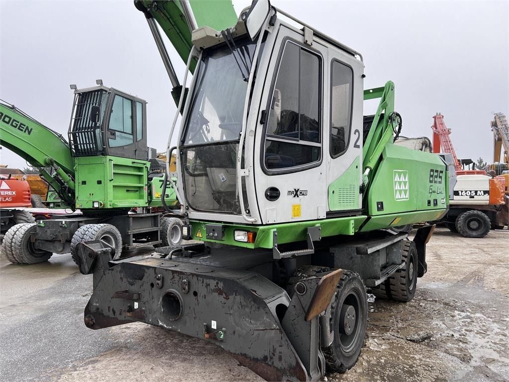 2011 Sennebogen 825 material handler, front three-quarter view 2011 Sennebogen 825 material handler, front three-quarter view