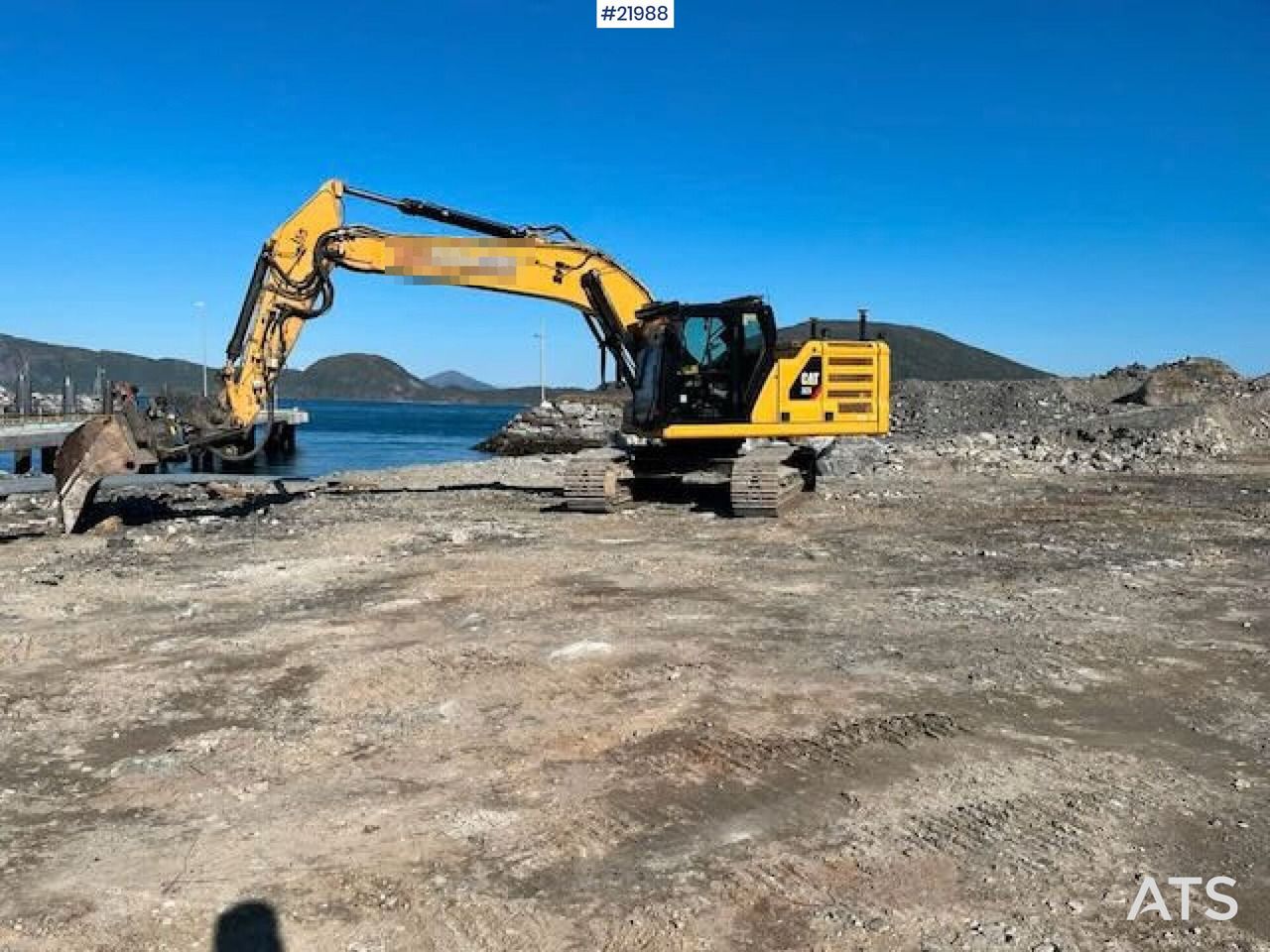2019 Caterpillar 323 crawler excavator, side profile view