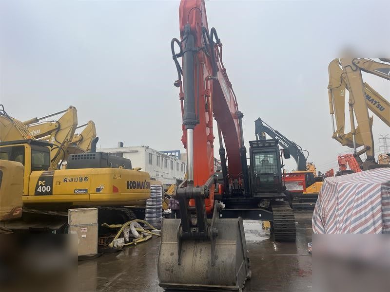 2024 Doosan DX340LC crawler excavator, front view 2024 Doosan DX340LC crawler excavator, front view