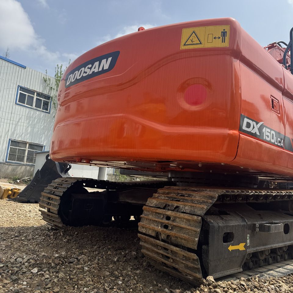 2023 Doosan DX150LCA crawler excavator rear view 2023 Doosan DX150LCA crawler excavator rear view
