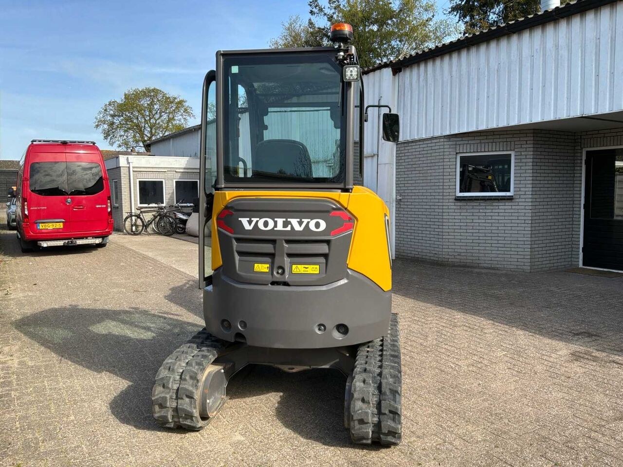 2021 Volvo ECR25 crawler excavator, rear view 2021 Volvo ECR25 crawler excavator, rear view