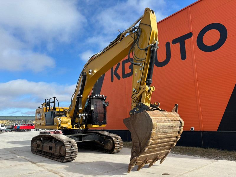 2022 Caterpillar 340 crawler excavator, side view 2022 Caterpillar 340 crawler excavator, side view