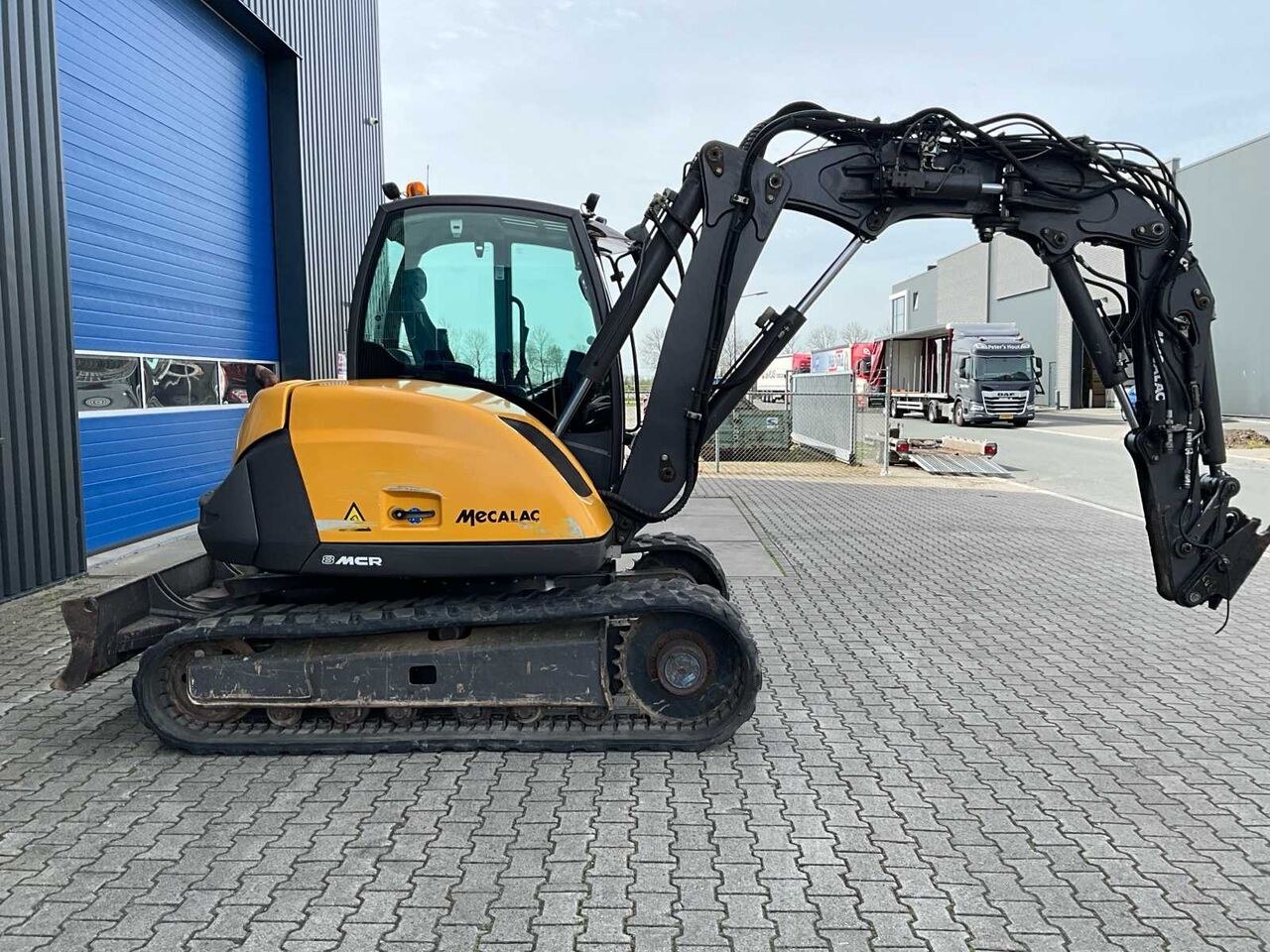 2017 Mecalac 8 MCR crawler excavator, side view 2017 Mecalac 8 MCR crawler excavator, side view