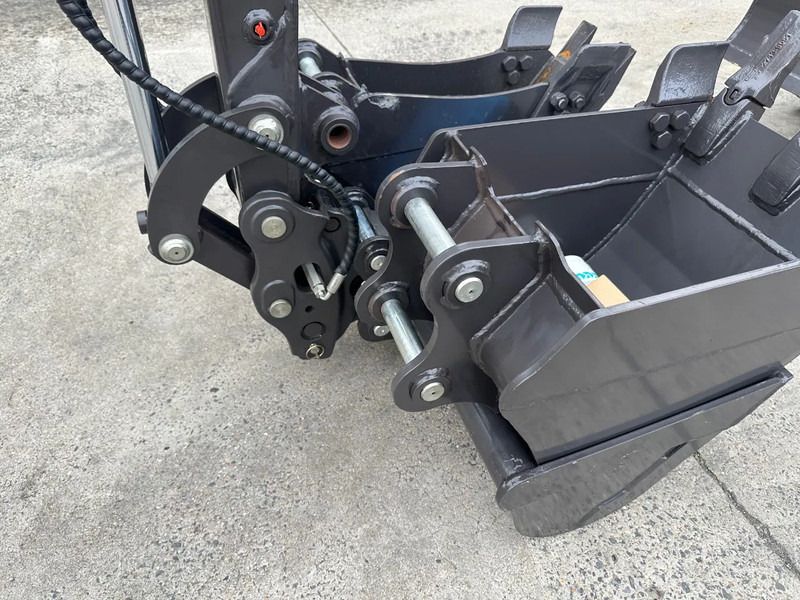 2024 Rhinoceros XN28 mini excavator bucket and linkage detail 2024 Rhinoceros XN28 mini excavator bucket and linkage detail
