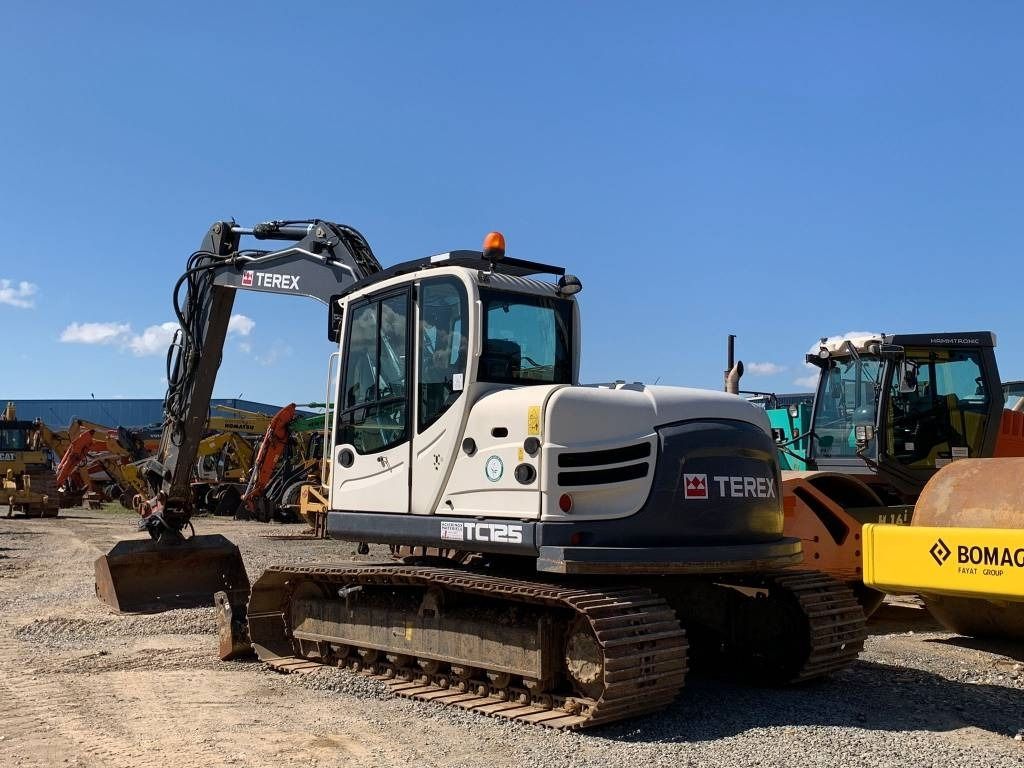 2016 Terex TC 125 crawler excavator, three-quarter front view 2016 Terex TC 125 crawler excavator, three-quarter front view