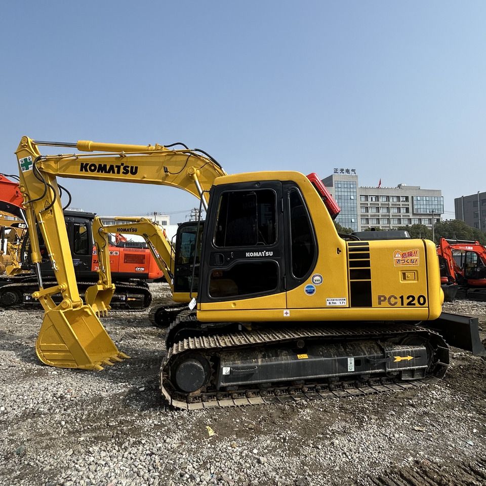 2022 Komatsu PC120 crawler excavator, side view 2022 Komatsu PC120 crawler excavator, side view