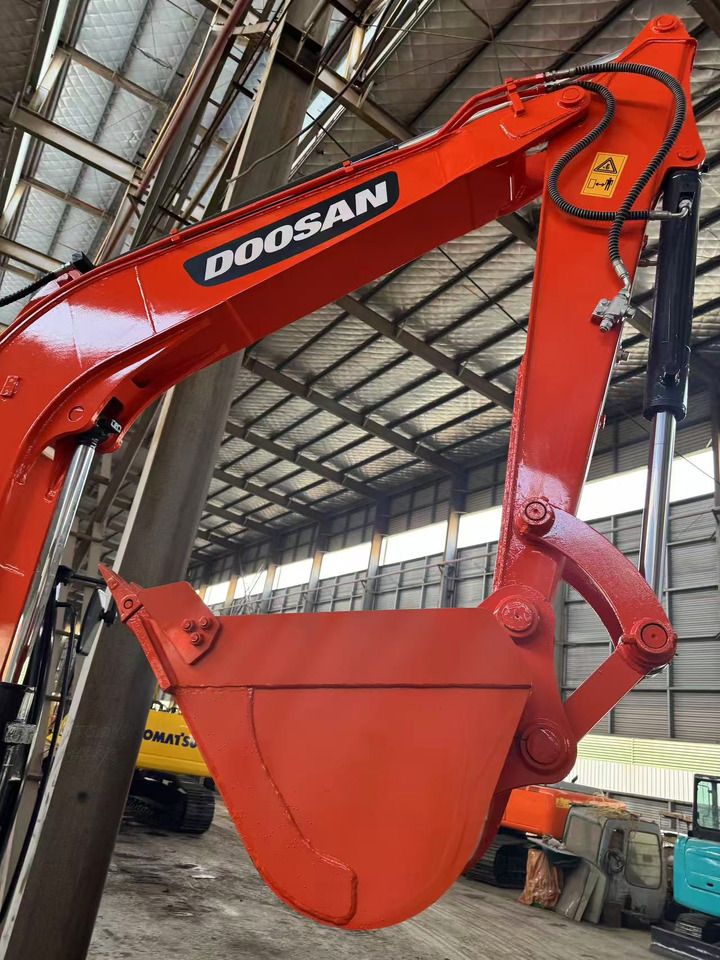 2020 Doosan DX60-9C mini excavator boom and bucket detail 2020 Doosan DX60-9C mini excavator boom and bucket detail