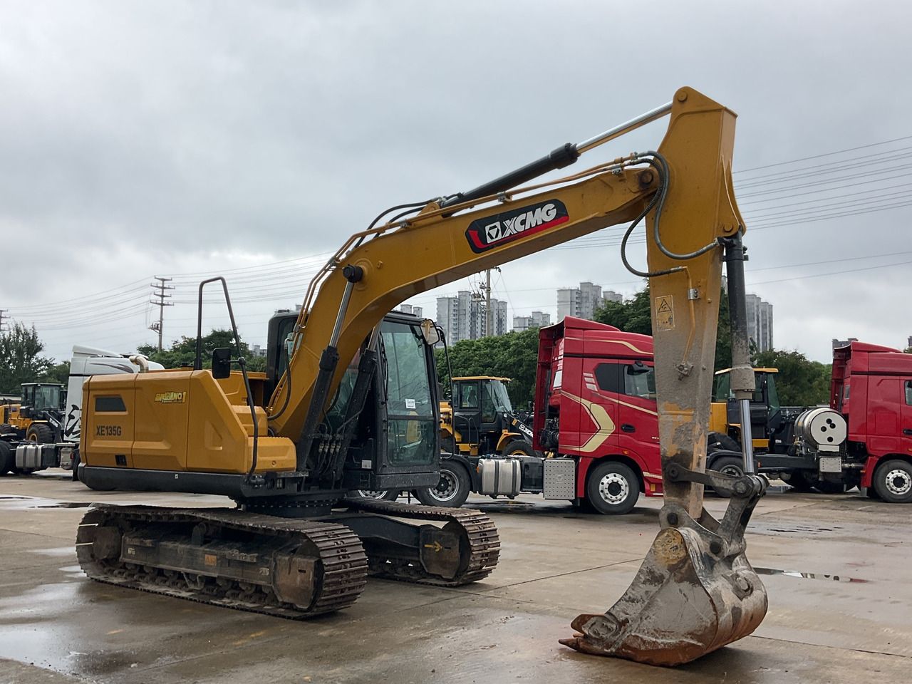 2024 XCMG XE135G crawler excavator, side profile view